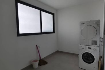 The Astaka @ 1 Bukit Senyum