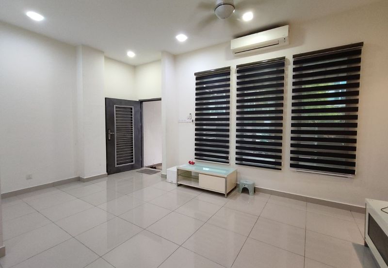 Austin Residence @Taman Mount Austin