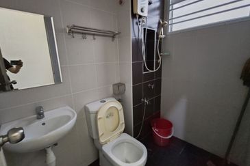 Austin Residence @Taman Mount Austin