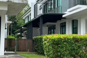 The WaterEdge Residences