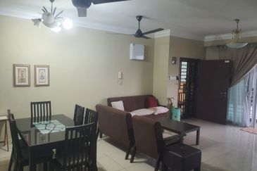 Golden Sands Seaview Residence