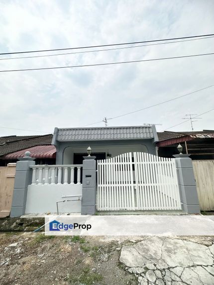 Fully Renovated @ Jalan Pakis 3, Taman Handal, Senai, Johor, Senai