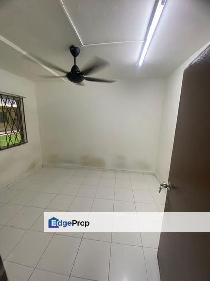 Flat Taman Cempaka , Tampoi , Johor, Johor Bahru