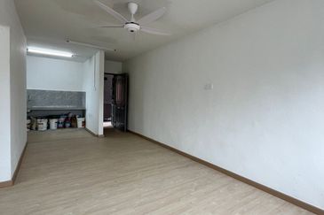 Fully Renovated @ Flat Taman Pulai Utama, Skudai