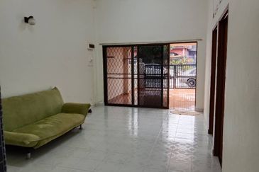 Jalan Bunga Matahari, Taman Masai