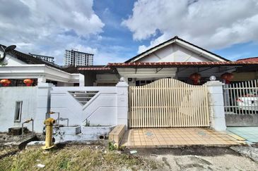 Unblock View @ Jalan Bayan, Taman Megah Ria, Masai