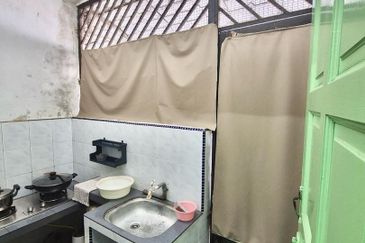 Unblock View @ Jalan Bayan, Taman Megah Ria, Masai