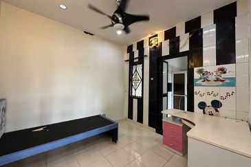 Corner Lot @ Taman Seri Austin, Johor