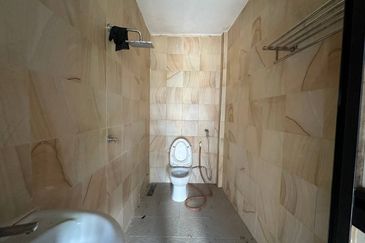 Corner Lot @ Taman Seri Austin, Johor