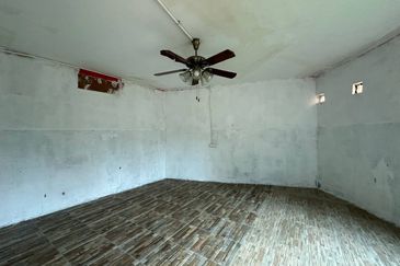 Corner Lot @ Taman Seri Austin, Johor