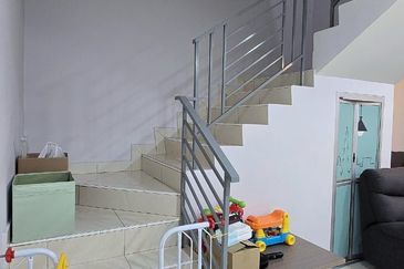 Fully Renovated @ Taman Scientex Jaya, Senai