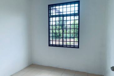 Corner Lot @ Jalan Ss 6/3a, Taman Sri Saujana, Kota Tinggi