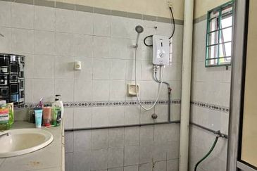 Corner Lot @ Jalan Tasek, Bandar Seri Alam, Masai