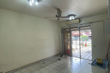 Jalan Belibis, Taman Perling