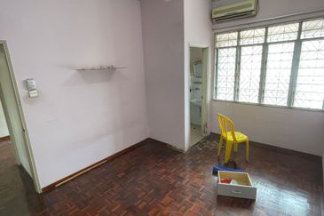 Jalan Belibis, Taman Perling