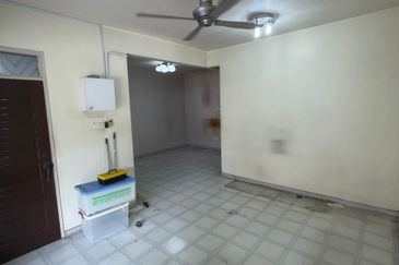 Jalan Belibis, Taman Perling