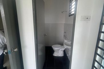 Fully Renovated @ Jalan Scientex Jaya 8, Taman Scientex Senai
