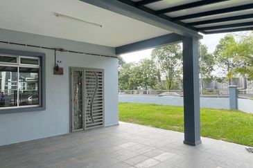 Fully Renovated @ Jalan Scientex Jaya 8, Taman Scientex Senai