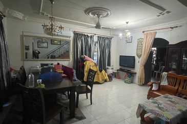 Corner Lot @ Jalan SS 5/5, Taman Sri Saujana, Kota Tinggi, Johor