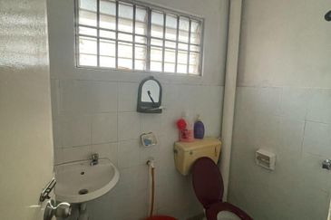 Corner Lot @ Jalan SS 5/5, Taman Sri Saujana, Kota Tinggi, Johor