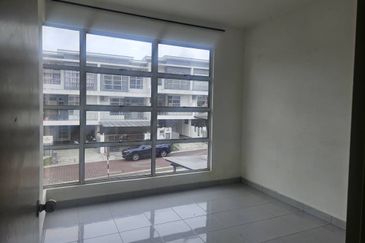 Jalan Jed Sadu, Bandar Baru Seri Alam, Masai