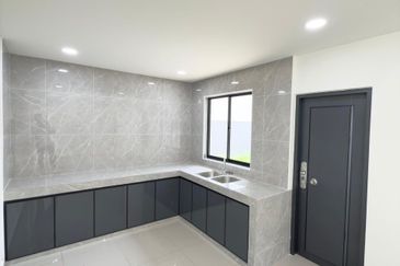 Fully Renovated @ Jalan Mutiara 4, Taman Mutiara, Ulu Tiram