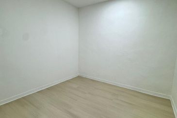 End Lot @ Jalan Camar 5, Taman Perling, Johor Bahru