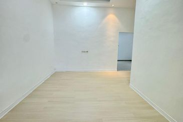 End Lot @ Jalan Camar 5, Taman Perling, Johor Bahru