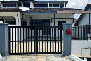 End Lot @ Jalan Camar 5, Taman Perling, Johor Bahru