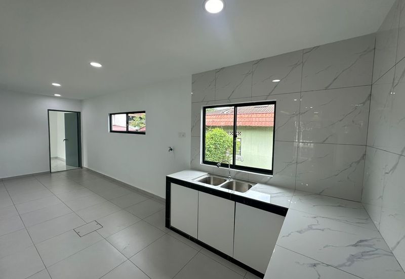 Corner Lot @ Jalan Sawi 2/5, Taman Senai Baru