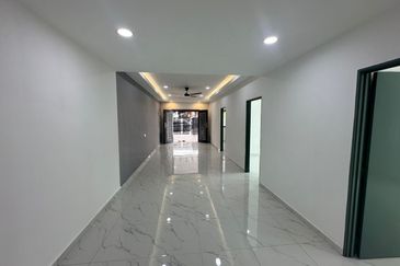 Corner Lot @ Jalan Sawi 2/5, Taman Senai Baru