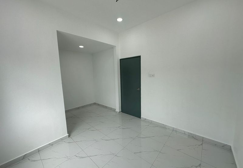 Corner Lot @ Jalan Sawi 2/5, Taman Senai Baru