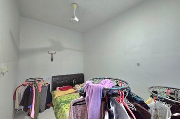 Corner Lot @ Jalan Penaga, Taman Pulai Hijauan, Kangkar Pulai