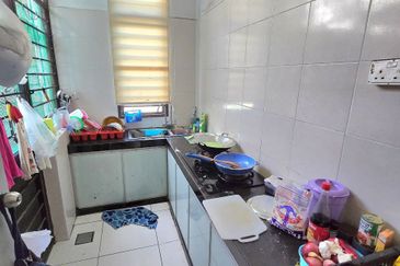 Corner Lot @ Jalan Penaga, Taman Pulai Hijauan, Kangkar Pulai