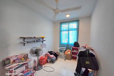 Corner Lot @ Jalan Penaga, Taman Pulai Hijauan, Kangkar Pulai