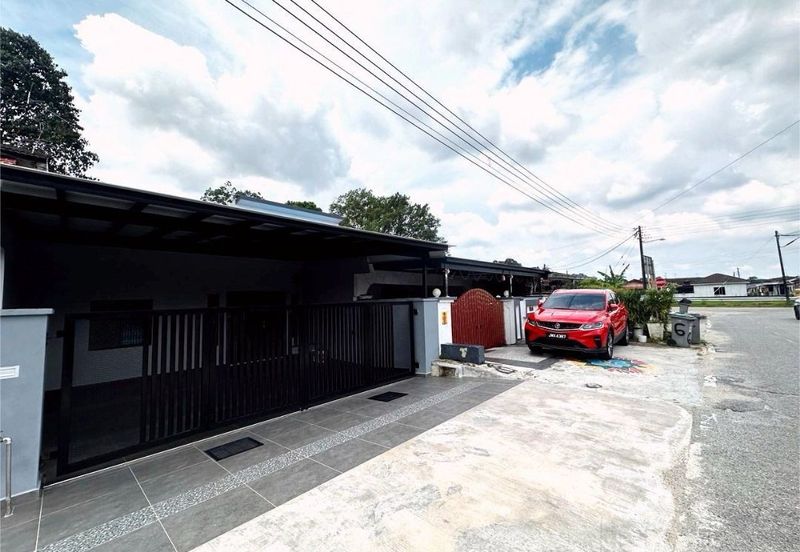 Fully Renovated @ Jalan Belumut, Taman Johor