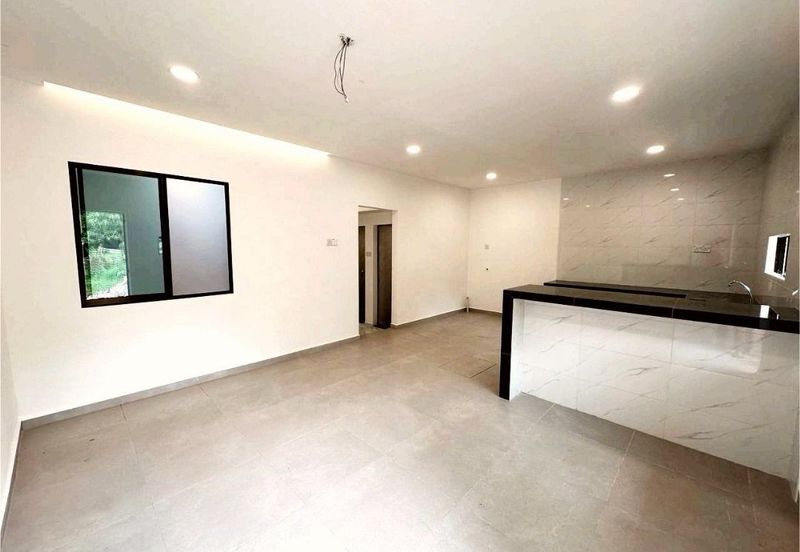 Fully Renovated @ Jalan Belumut, Taman Johor