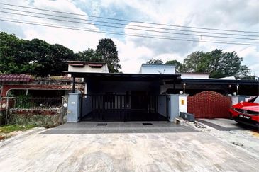 Fully Renovated @ Jalan Belumut, Taman Johor