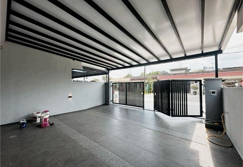 Fully Renovated @ Jalan Belumut, Taman Johor