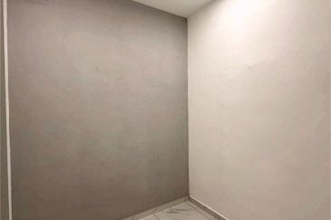 Fully Renovated @ Jalan Belumut, Taman Johor