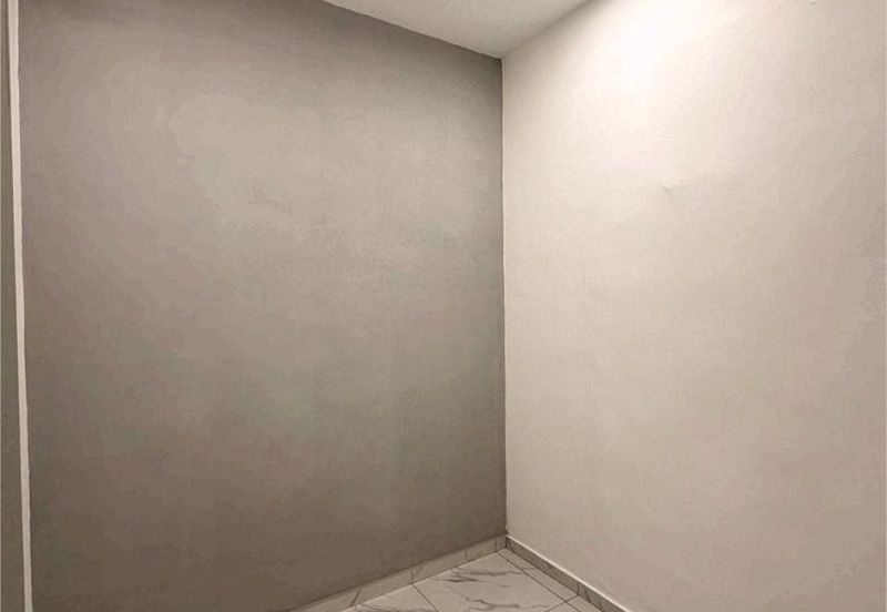 Fully Renovated @ Jalan Belumut, Taman Johor