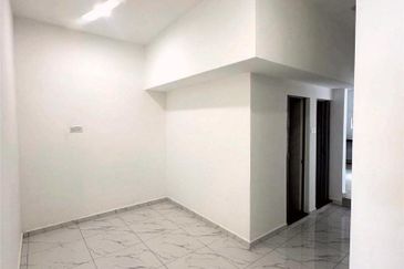 Fully Renovated @ Jalan Belumut, Taman Johor