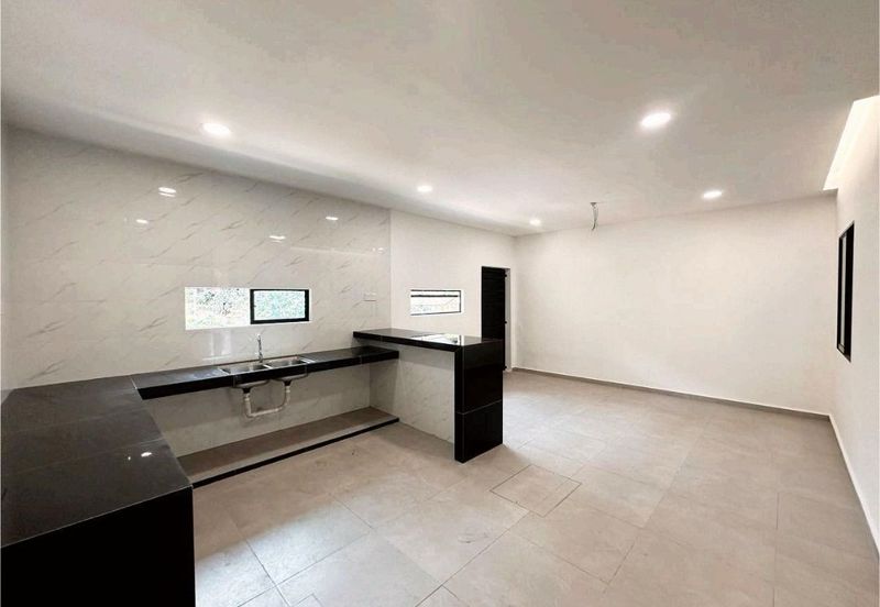 Fully Renovated @ Jalan Belumut, Taman Johor