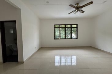 Jalan Perjiranan 10, Bandar Dato Onn