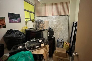 End Lot @ Jalan Sejambak, Taman Bukit Dahlia 