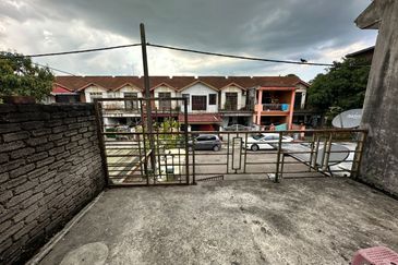 Jalan Serindit, Taman Scientex