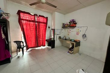 Jalan Serindit, Taman Scientex