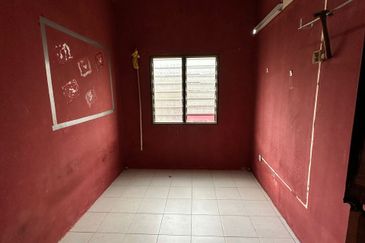 Jalan Serindit, Taman Scientex