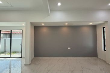 Corner Lot @ Jalan Enau, Taman Teratai, Kangkar Pulai