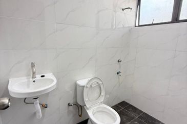 Unblock View @ Jalan Permas 4/xx, Bandar Baru Permas Jaya, Masai